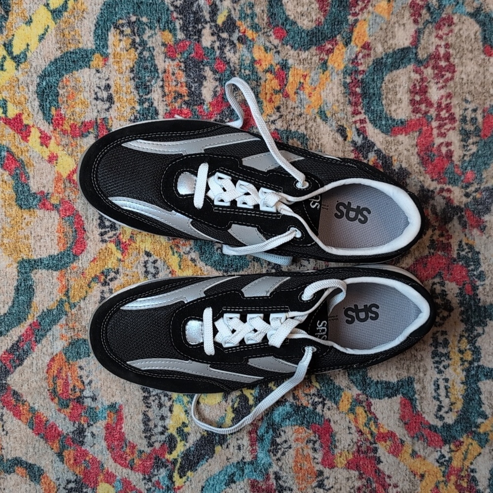 SAS Tripad Comfort Walking Shoes with Velcro Closure Black and White Size 11